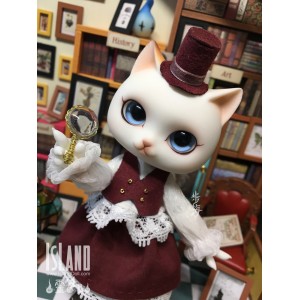 Lenore-Miss Detective Cat